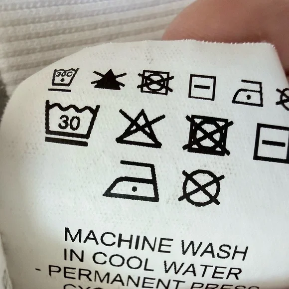 Puma Womens White Logo Hoodie Sweatshirt Casual Comfort Size XS - Picture 9 of 13